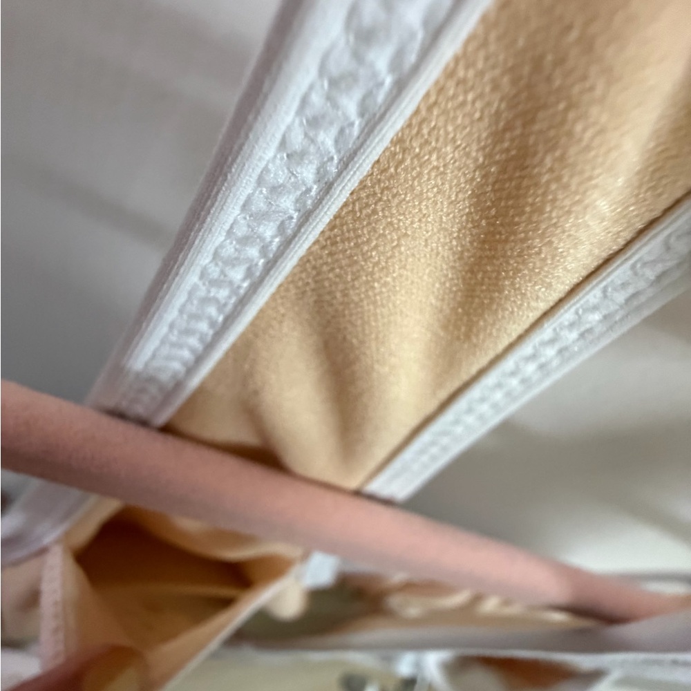 Athleta Cream Racerback Tank Top - Picture 4 of 5